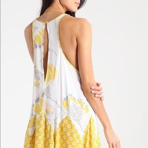 F r e e P e o p l e 🌴💃🏻someone like you slip☀️